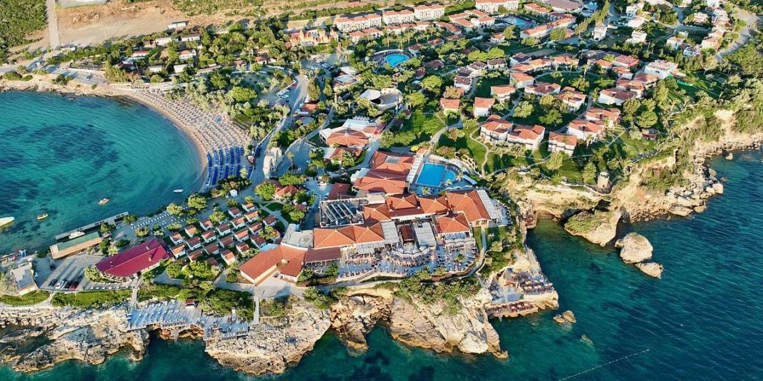 Bu köyü gören Alaçatı’yı unutuyor! Cennetin yanı başında: Doğasıyla hayran bırakıyor 6